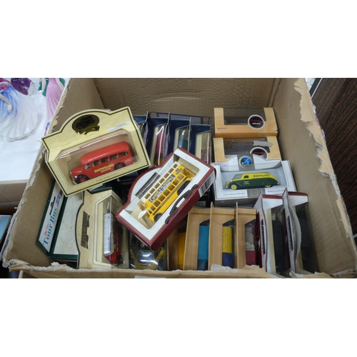 375 - A box of model cars