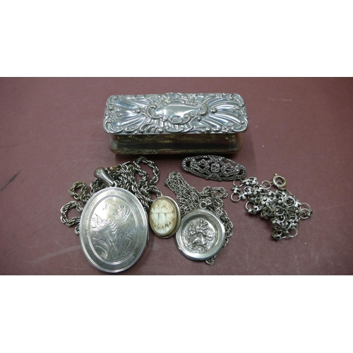 400 - A collection of silver lockets, chains and small jewellery