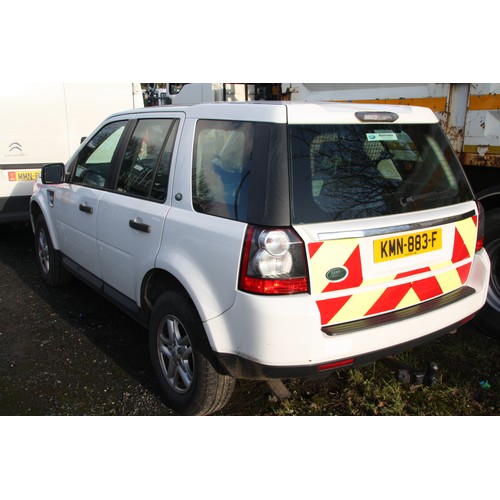 16 - KMN883F
WHITE LANDROVER FREELANDER 4X4 ESTATE 2179cc
First Registered 12.10.2010
Approx 102587 Miles... 