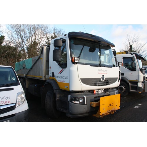 44 - KMN176V
WHITE RENAULT PREMIUM LANDER 310 DXI TIPPER 7146cc
First Registered 24.01.2012
Approx 88705 ... 