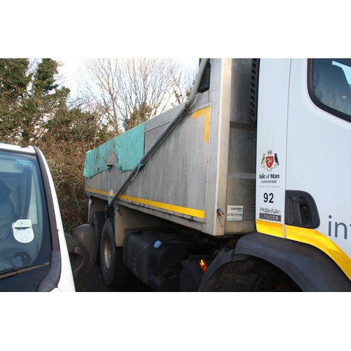 44 - KMN176V
WHITE RENAULT PREMIUM LANDER 310 DXI TIPPER 7146cc
First Registered 24.01.2012
Approx 88705 ... 