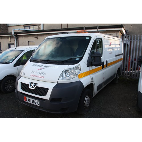 45 - LMN388C
WHITE PEUGEOT BOXER L2H1 VAN 2198cc
First Registered 08.01.2013
Approx 61453 Miles
Last Serv... 