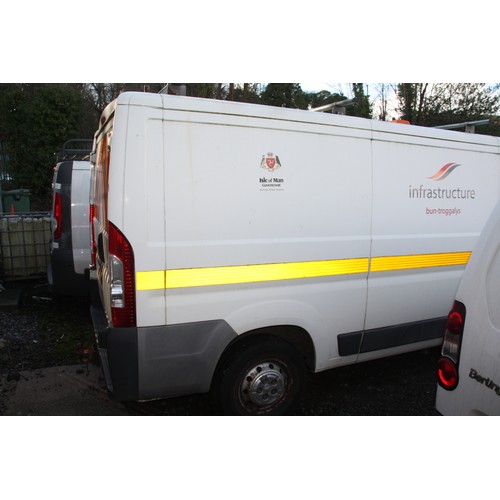 45 - LMN388C
WHITE PEUGEOT BOXER L2H1 VAN 2198cc
First Registered 08.01.2013
Approx 61453 Miles
Last Serv... 