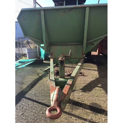 62 - Pezzolato S7000M Hammer Shredder
Year 2016 - 772hrs
Fully working industrial shredder used for green... 