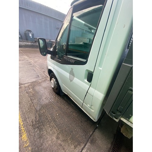 48 - KMN361U
White Ford Transit Tipper
First Registered 03.02.2012
Approx 48,440 miles
Manual Diesel
VAT ... 