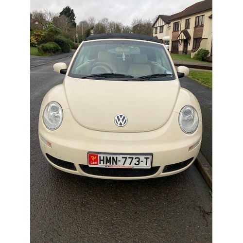 18 - HMN773T
Beige Volkswagen Beetle convertible
First Registered 01.09.2006
Approx 84,000 miles
Manual P... 