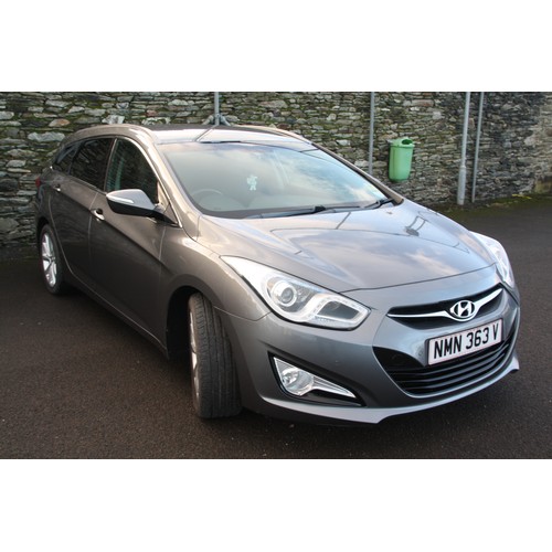 69 - NMN363V
Silver Hyundai I40 Style TR Keyless estate
First Registered 26.10.2011
Approx 79,000 miles
P... 