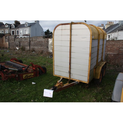 75 - HORSE BOX
SPARES/REPAIR
VAT ON HAMMER @ 20%