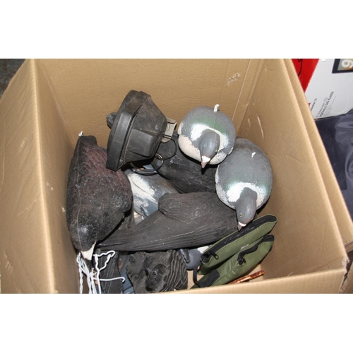 42 - Box of decoys, lamp etc