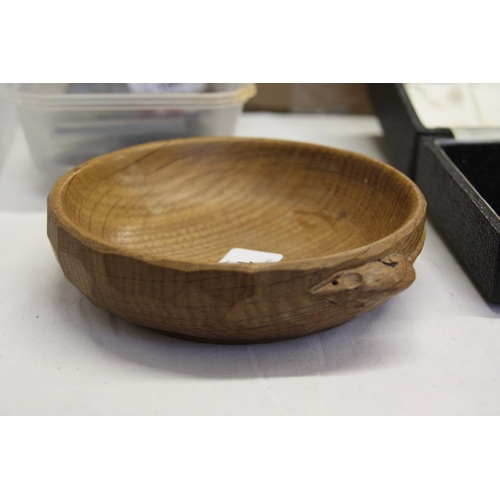 188 - Robert Thompson Mouseman oak dish