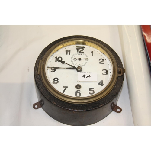 454 - Enamel dial ships clock