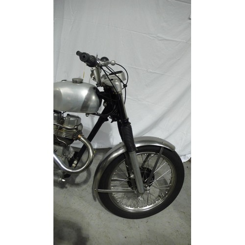 43 - 129MN
Royal Enfield G2
First registered 27/9/99
Mileage 95
File includes a letter from REOC Dating O... 