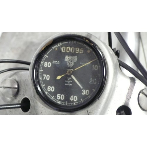 43 - 129MN
Royal Enfield G2
First registered 27/9/99
Mileage 95
File includes a letter from REOC Dating O... 