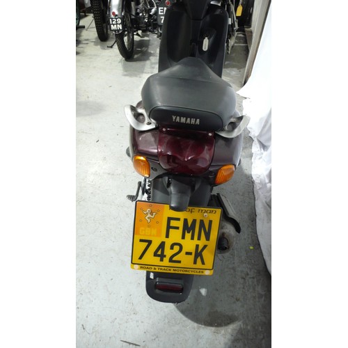 49 - FMN742K
Yamaha Neon YN100 Scooter
First registered 22/6/2000
Mileage 17257