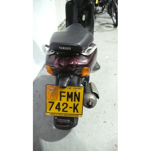 49 - FMN742K
Yamaha Neon YN100 Scooter
First registered 22/6/2000
Mileage 17257