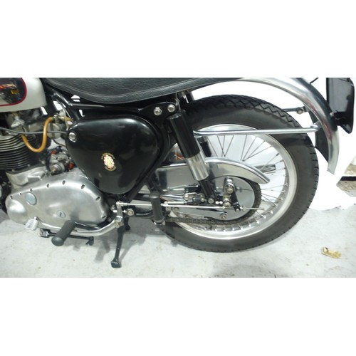 56 - EMN650
BSA Rocket Gold Star 650cc
First registered 22/7/1977
Mileage 1939
Taxed 3/23
AMENDED
Frame p... 