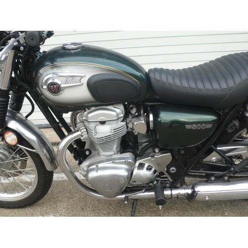 15 - UMN47
Kawasaki EJ800
First registered 4/11/2011
Mileage 1400 miles
Tax exp 12/22
Log book present