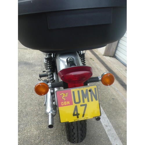 15 - UMN47
Kawasaki EJ800
First registered 4/11/2011
Mileage 1400 miles
Tax exp 12/22
Log book present