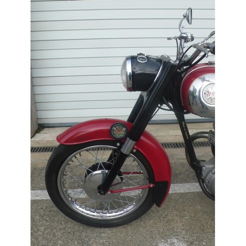 17 - 979JVO
BSA B40 350cc
First registered April 1961
Mileage TBA
History file
Incomplete V5 and old styl... 