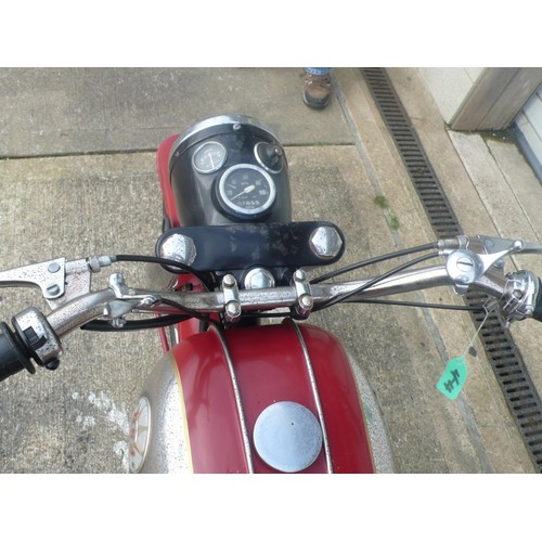 17 - 979JVO
BSA B40 350cc
First registered April 1961
Mileage TBA
History file
Incomplete V5 and old styl... 