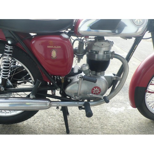 17 - 979JVO
BSA B40 350cc
First registered April 1961
Mileage TBA
History file
Incomplete V5 and old styl... 