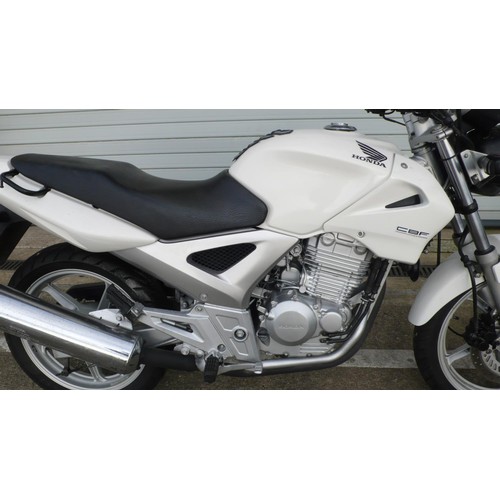 23 - LMN234F
Honda CBF250
First registered 17/2/2006
Mileage TBA
Tax exp 4/21
No log book
Certificate of ... 