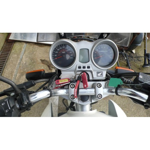 23 - LMN234F
Honda CBF250
First registered 17/2/2006
Mileage TBA
Tax exp 4/21
No log book
Certificate of ... 