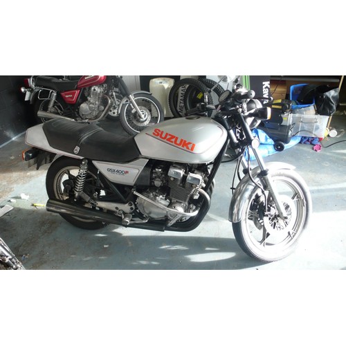 27 - WPW56X
Suzuki GS400
First registered 1981
12222miles
V5 present