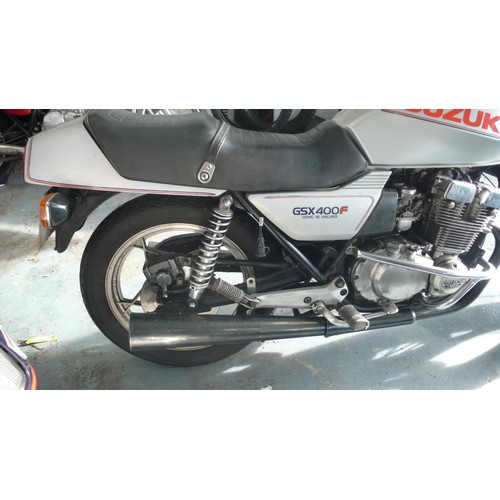 27 - WPW56X
Suzuki GS400
First registered 1981
12222miles
V5 present