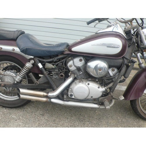 31 - FMN646L
Honda Shadow 124cc
First registered 9/2001
Mileage TBA
Tax exp 12/22
Log book present