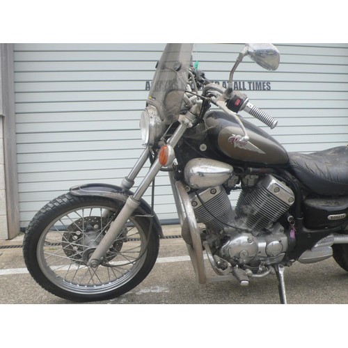 32 - FMN442T
Yamaha Virago XV535
First registered 4/2002
8905 miles
Tax exp 3/20
Log book present