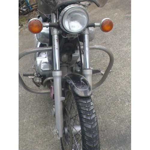 32 - FMN442T
Yamaha Virago XV535
First registered 4/2002
8905 miles
Tax exp 3/20
Log book present