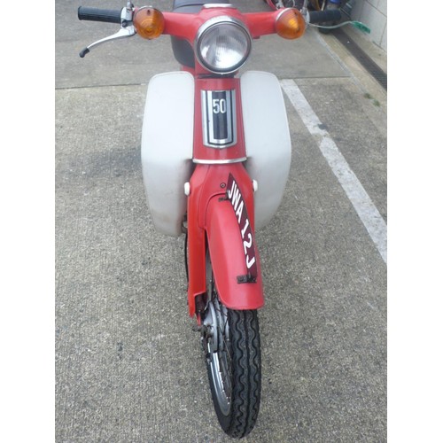 35 - JWA12J
Honda 50cc
First registered 3/71
1532 miles
Tax exp 2/19
Time warp!
V5 & manual present