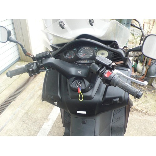 37 - MMN135Y
Honda Silverwing FJS600 582cc
First registered 6/2009
mileage approx 6k
Tax exp 2/22
Log boo... 