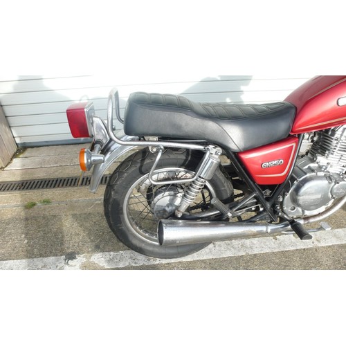 29 - MMN140D
Suzuki GN250
First reg 7/94
20582 miles
Tax exp 3/20
Log book present