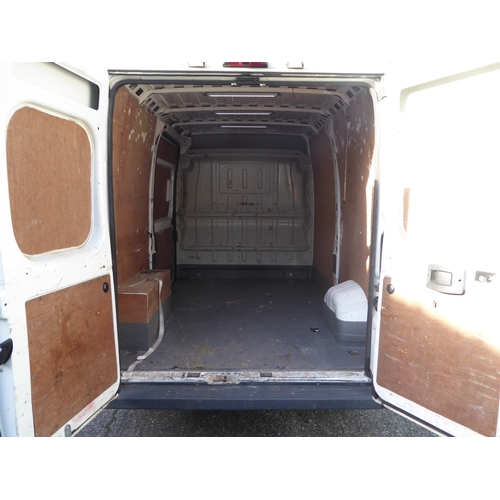 39 - KMN509T
White Citroen Relay 35 VAN 2198CC
First Registered 15.12.2011
Approx 69,000 miles
Manual Die... 