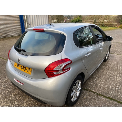 40 - LMN443H
Silver Peugeot 208 Active 1398cc
First Registered 06.09.2012
Approx 73,666 miles
Manual Dies... 