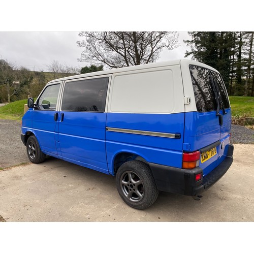 32 - KMN728B
Volkswagen Transporter 2459cc
First Registered 23.09.1998
Approx 122,000 miles
Manual Diesel... 