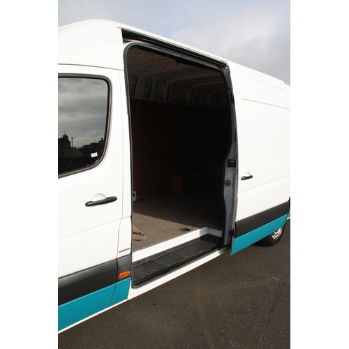 51 - MMN300D
Mercedes Sprinter 313 CDi
First Registered 28.09.2015
Approx 136,711 miles
Manual Diesel
(NO... 