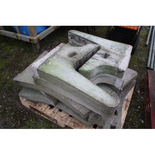 61 - Pallett of concrete bench ends Approx 6 pair
VAT ON HAMMER @ 20%