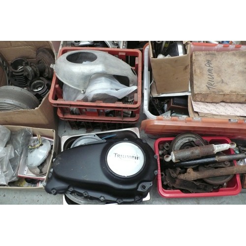 113 - Very large collection of motorcycle engine parts etc