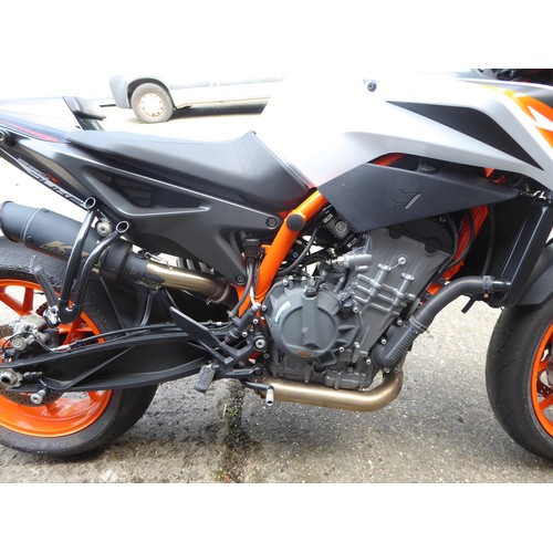 69 - PMN811N
KTM 890 Duke R 
First Registered 01.07.2020
Approx 11,910 miles
Petrol
Engine changed to sma... 