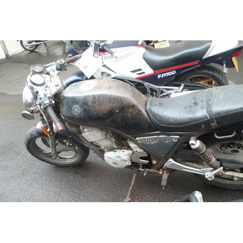 91 - Yamaha SRX400
No documents Believed pre 1990 model
Barn find Engine turns over and has compression