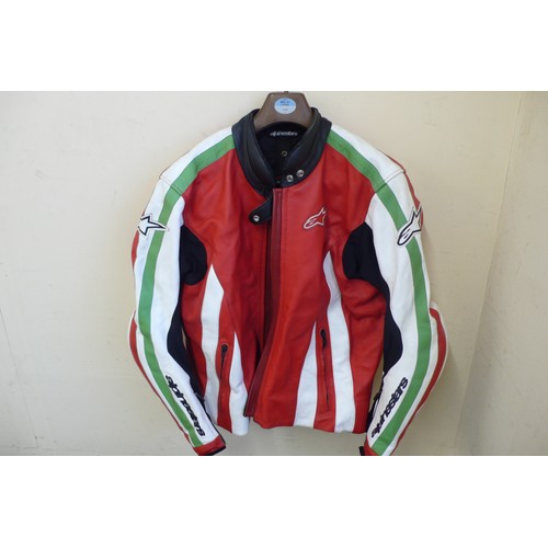 93 - Alpinestars leather jacket
Armour to shoulders and elbows
Size EU56