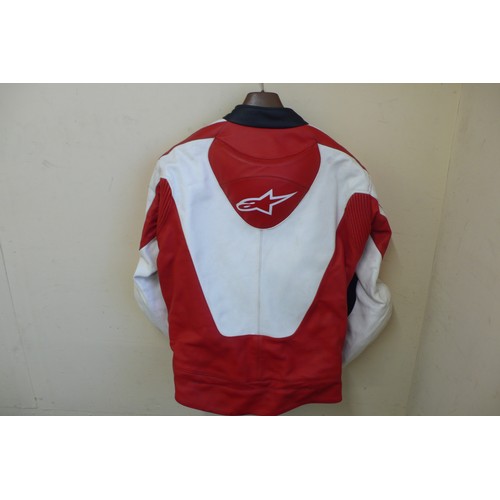 93 - Alpinestars leather jacket
Armour to shoulders and elbows
Size EU56