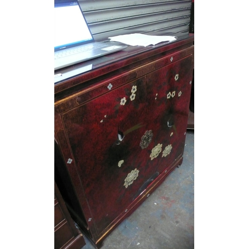 119 - Chinese lacquered cabinet