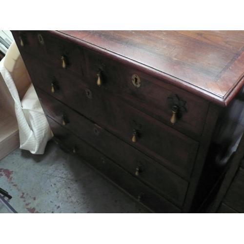 20 - Antique small chest of drawers