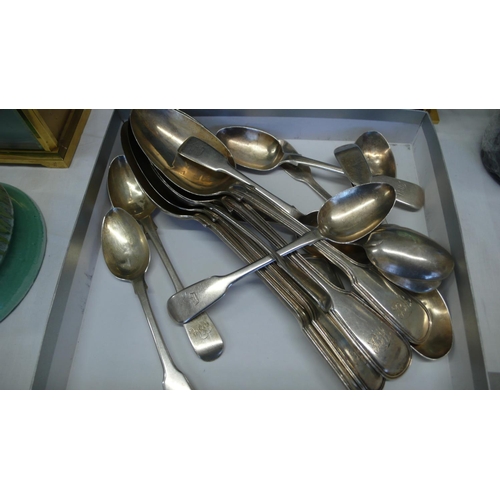 137 - A collection of Victorian silver spoons wt. 20 ozt.