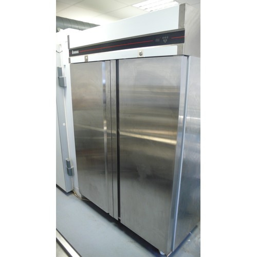 102 - IMOMAC double door fridge, ht. 78 ins, w. 60 ins
VAT ON HAMMER @ 20%
Viewing on Friday 24th March 1.... 