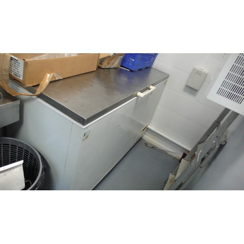 104 - Chest Freezer
VAT ON HAMMER @ 20%
Viewing on Friday 24th March 1.30pm - 2.30pm ONLY
at Douglas Chipp... 